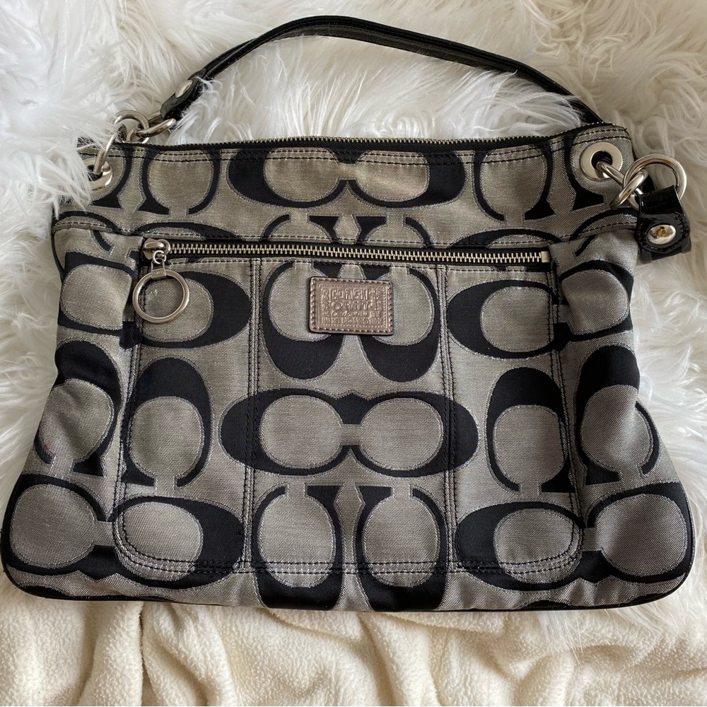 EUC Coach Poppy Glam Signature Handbag.